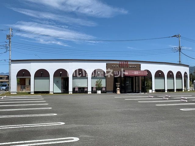 近くにEARTH甲府昭和店あり