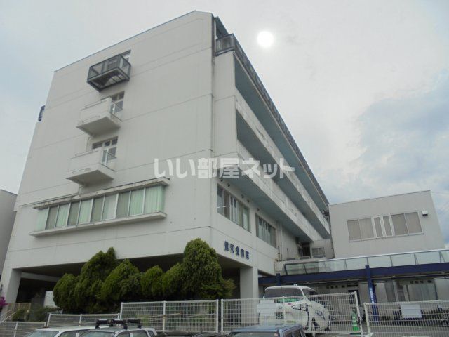 近くの健和会病院まで3,307m（徒歩42分）