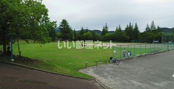 近くの太白公園まで1,193m（徒歩15分）