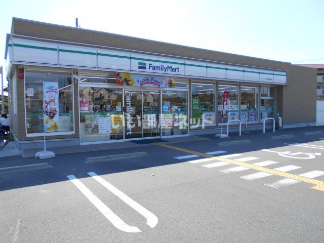 近くのコンビニまで2,563m（徒歩33分）