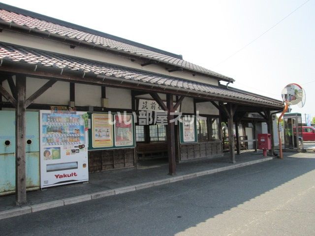 近くの筑前植木駅まで888m（徒歩12分）