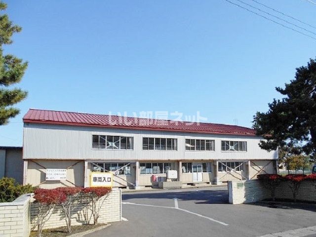近くの弘前市立致遠小学校まで369m（徒歩5分）