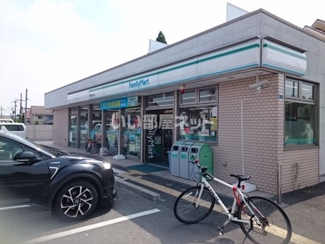 近くのファミリーマート 西登美ヶ丘店まで609m(徒歩8分)