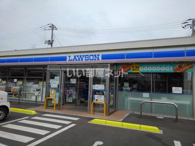 近くのコンビニまで387m（徒歩5分）