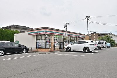 近くのセブンイレブン玉穂若宮北店まで621m（徒歩8分）