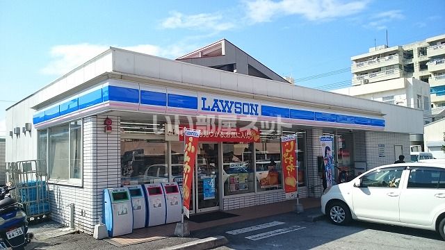 近くのローソン 那覇港町店まで364m(徒歩5分)