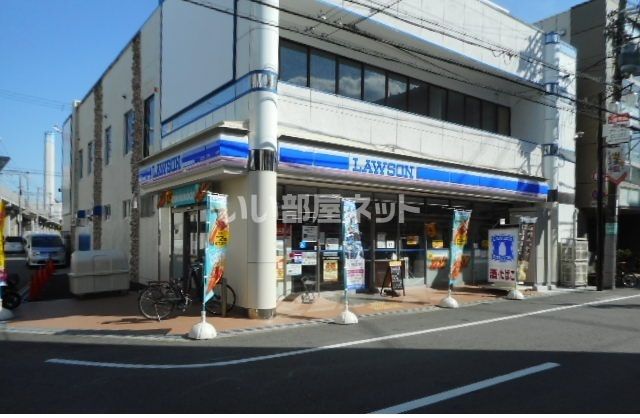 近くのコンビニまで1,386m（徒歩18分）