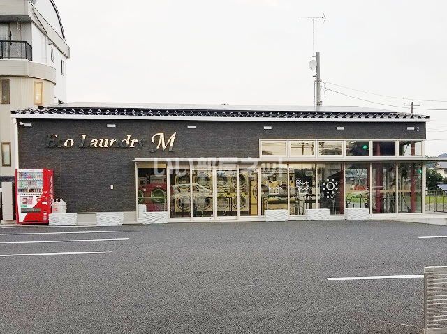 近くの施設まで308m（徒歩4分）