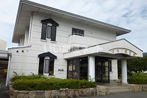 近くに高島市立マキノ図書館あり