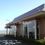 近くに飲食店あり