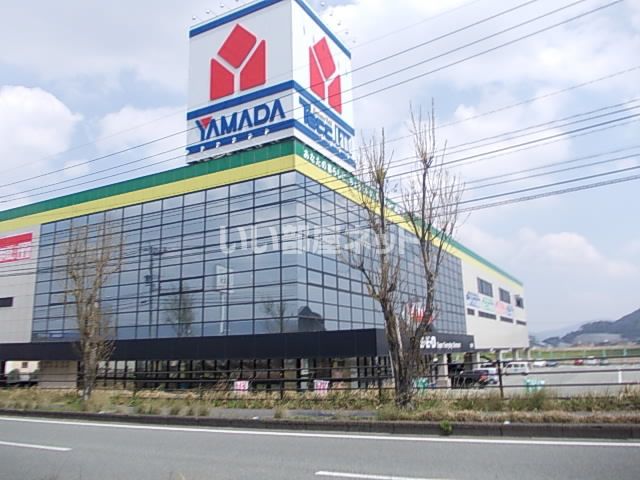 近くの施設まで801m（徒歩11分）