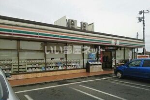 近くのコンビニまで1,391m（徒歩18分）