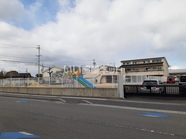 近くに鈴鹿市立旭が丘幼稚園あり