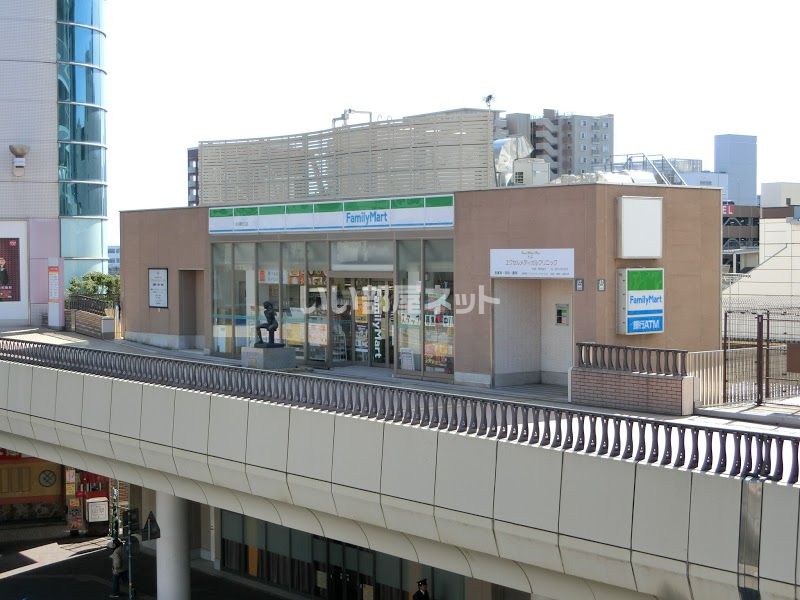 近くのコンビニまで662m（徒歩9分）