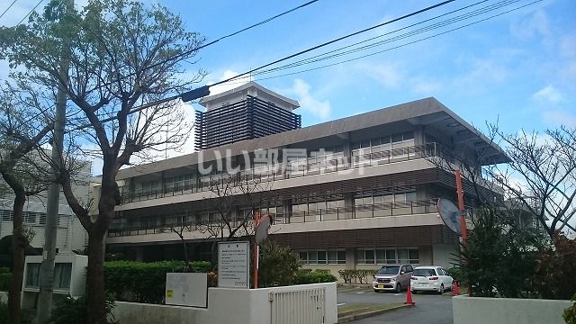 近くの那覇地方裁判所まで481m（徒歩7分）