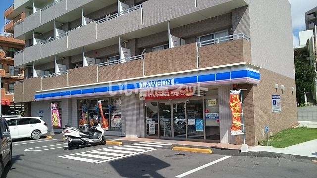 近くのコンビニまで329m（徒歩5分）