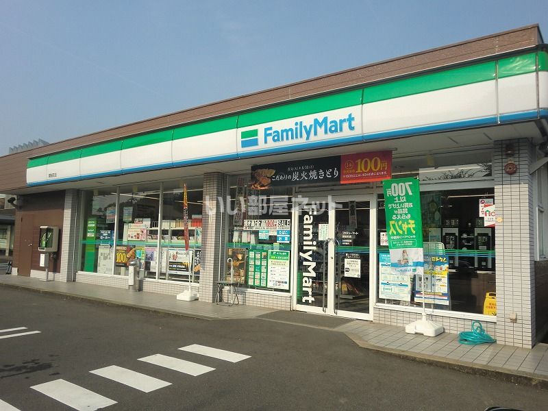 近くのコンビニまで515m（徒歩7分）