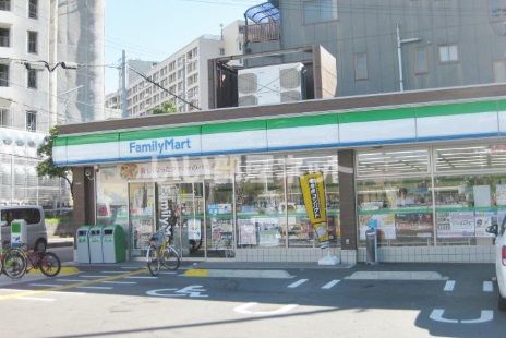 近くのコンビニまで1,126m（徒歩15分）