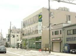 近くの三井住友銀行生野支店まで245m(徒歩4分)