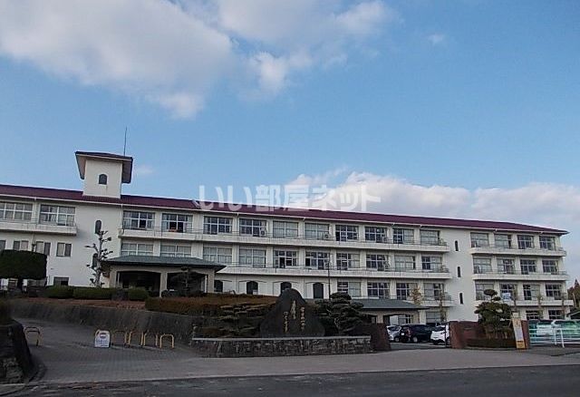 近くの中学校まで1,471m（徒歩19分）