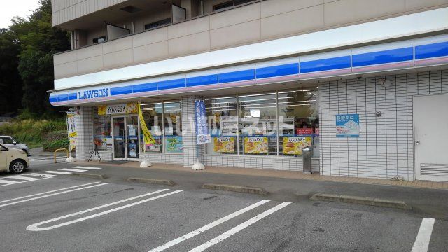 近くのローソン山梨須玉町店まで1,358m（徒歩17分）