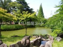 近くの桃ケ池公園まで789m(徒歩10分)