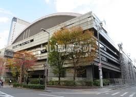 近くのエディオンアリーナ大阪(大阪府立体育会館)まで342m（徒歩5分）