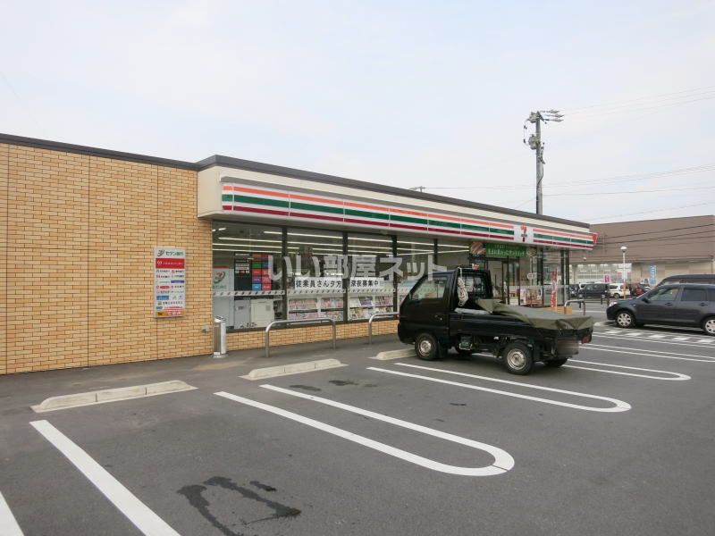 近くにコンビニあり