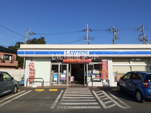 近くのコンビニまで1,162m（徒歩15分）