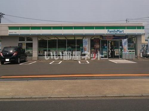 近くのファミリーマート 福井木田一丁目店まで450m（徒歩6分）