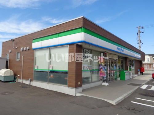 近くのファミリーマート 金津花乃杜店まで2,366m（徒歩30分）