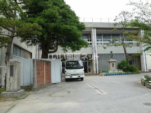 近くの施設まで1,232m（徒歩16分）