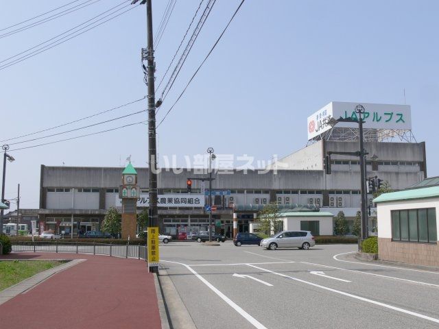 近くの富山地鉄本線上市駅まで1,104m（徒歩14分）