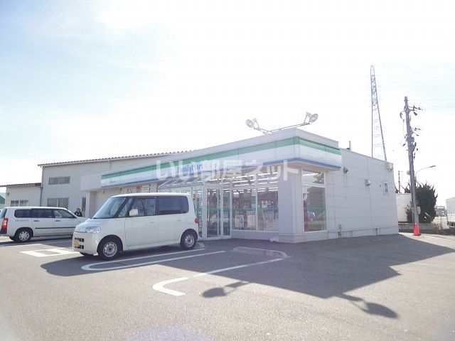 近くのコンビニまで361m（徒歩5分）