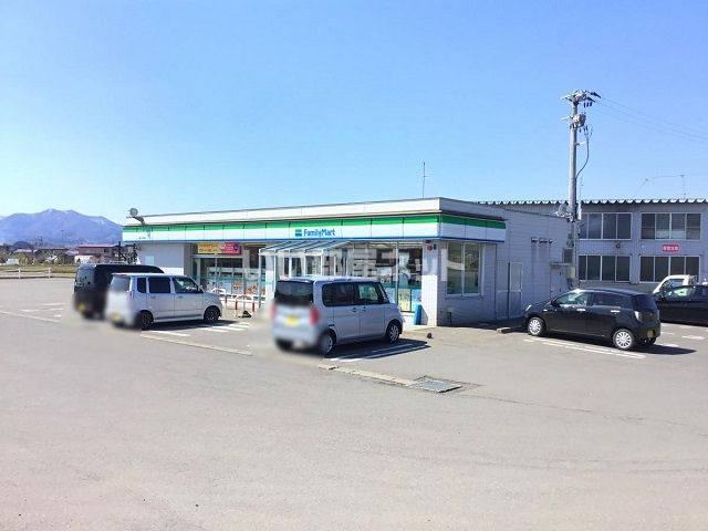 近くのファミリーマート 弘前一町田店まで978m(徒歩13分)