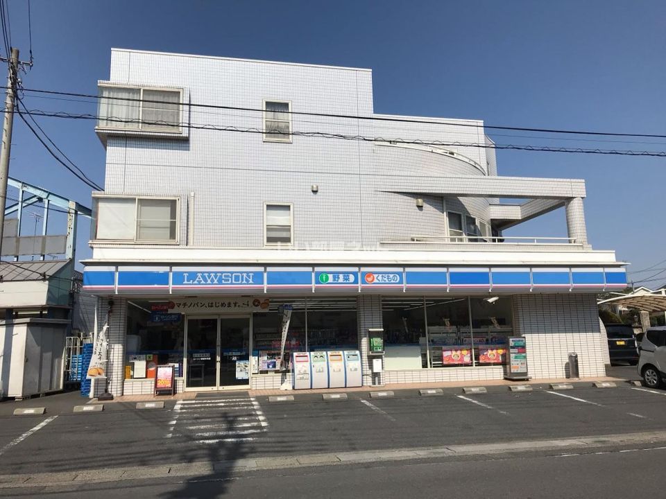 近くのコンビニまで468m（徒歩6分）