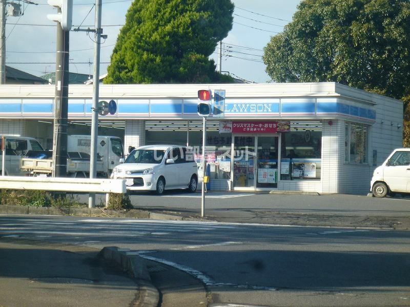 近くのローソン城ノ内店まで615m（徒歩8分）