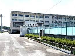 近くの尾張旭市立西中学校まで1,098m(徒歩14分)