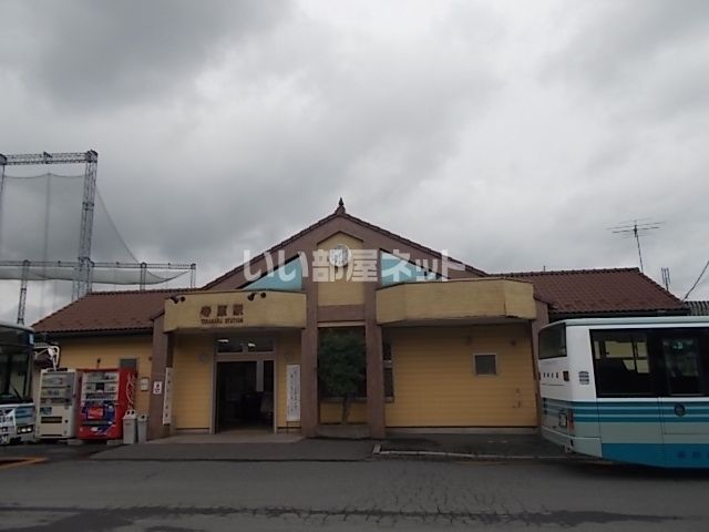 近くの施設まで318m（徒歩4分）