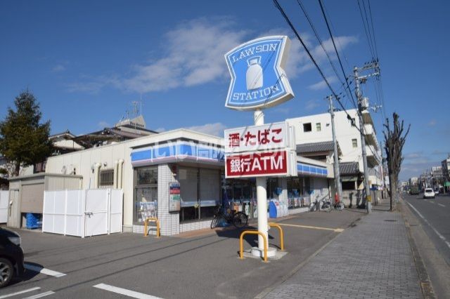 近くのコンビニまで2,389m（徒歩30分）