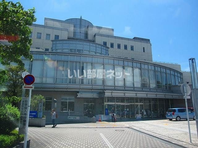 近くの図書館まで352m（徒歩5分）