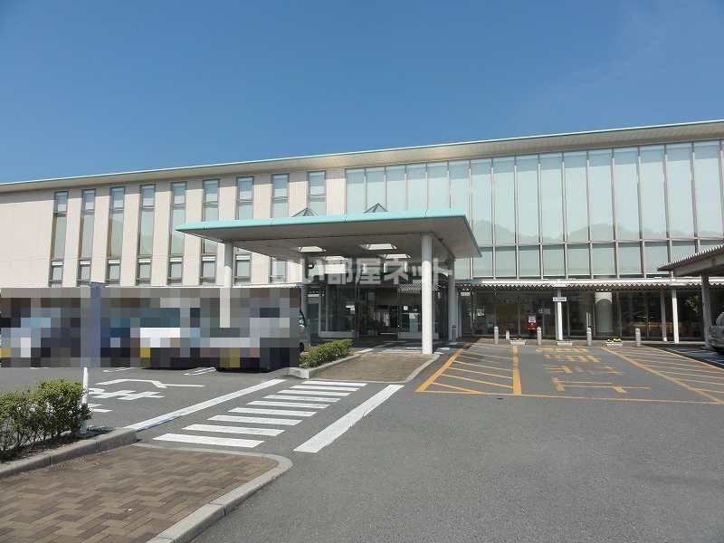 近くの岩美町国民健康保険岩美病院まで997m(徒歩13分)