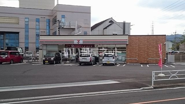 近くのセブンイレブン 出水向江町店まで226m(徒歩3分)