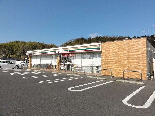 近くのコンビニまで1,431m（徒歩18分）