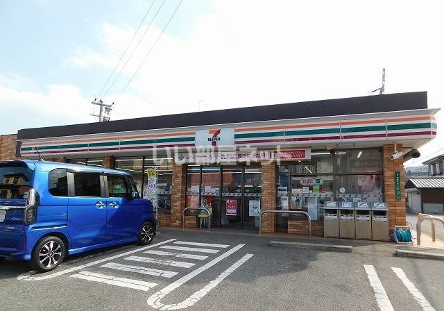 近くのセブンイレブン福岡早見店まで224m(徒歩3分)