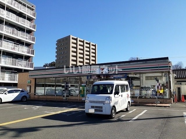 近くのコンビニまで480m（徒歩6分）