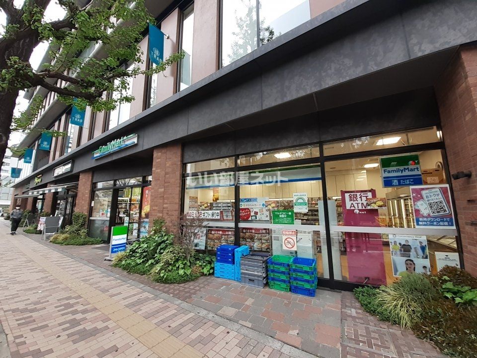 近くのコンビニまで1,309m（徒歩17分）