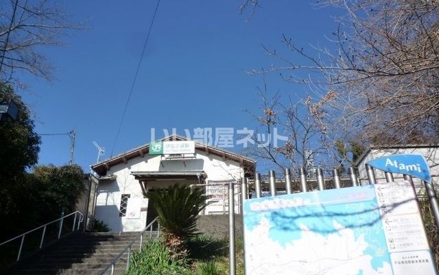 近くの上多賀駅まで908m（徒歩12分）