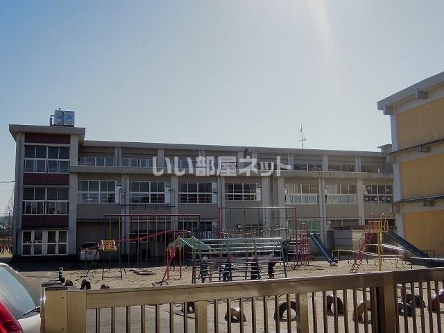 近くの岐阜市立常磐小学校まで452m（徒歩6分）