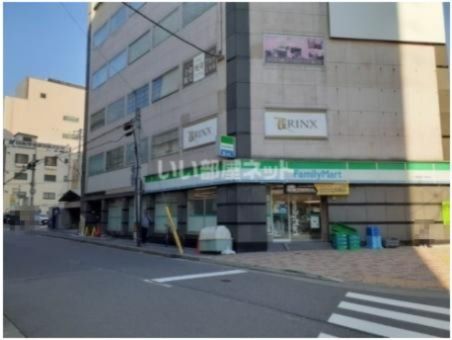 近くのファミリーマート柳屋琴ノ緒町店まで336m（徒歩5分）